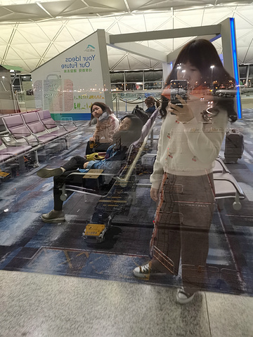 "机场：广州5月才开通的春秋航空直飞日本，所以4月飞的我们选择了香港的红眼航班，闭眼航行，睁眼下地_关西国际机场"的评论图片