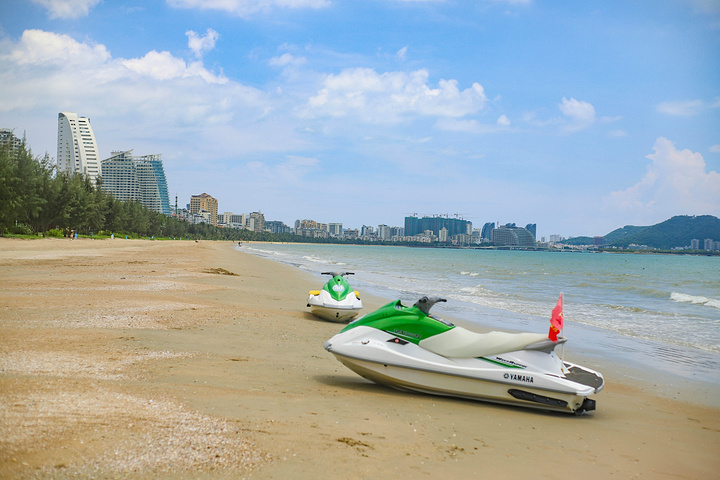 "...20公里，是环三亚湾修建的一条著名的海滨风景大道，因为风景非常秀美，又有“亚洲第一大道”的美誉_椰梦长廊"的评论图片