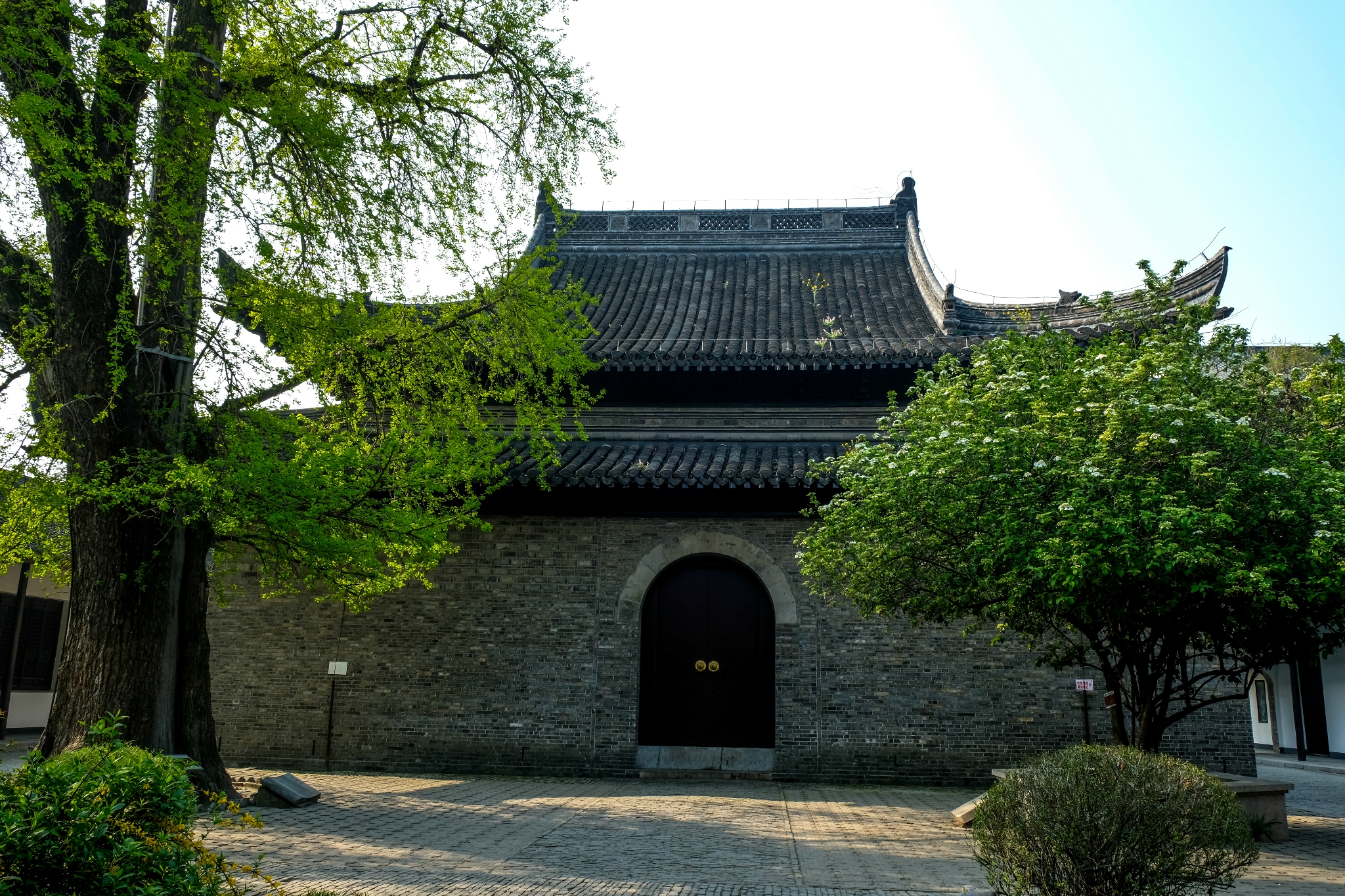 煙花三月下揚州,春暖花開遊江南 揚州八怪紀念館位於金農故居西方寺內