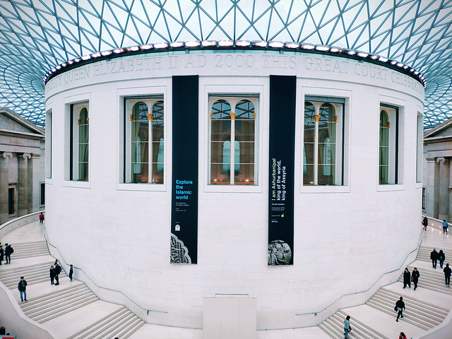 名的博物馆之一,即使是对历史再不感兴趣的我,也必须抽出大半天的时间