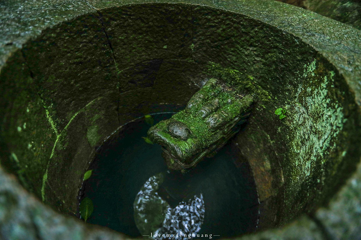 "烟雨朦胧下的双瑶池，仿佛仙境一般。中国溶洞之最的冰壶之瀑？如何躺着进洞_双龙风景旅游区"的评论图片