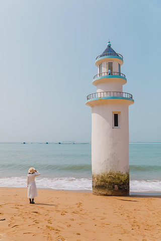 "嵊山岛仅有的沙滩叫大玉湾沙滩，因为伫立着一座灯塔而成为了打卡景点_大玉湾沙滩"的评论图片