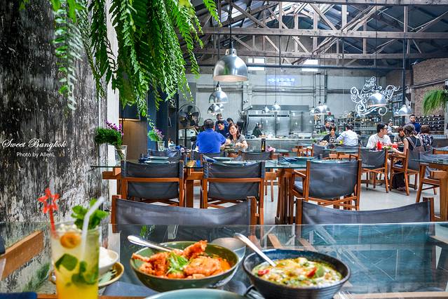 The Never Ending Summer Restaurant