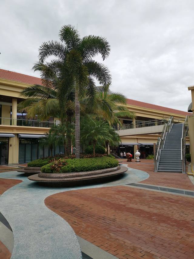 亚龙湾壹号小镇·奥特莱斯