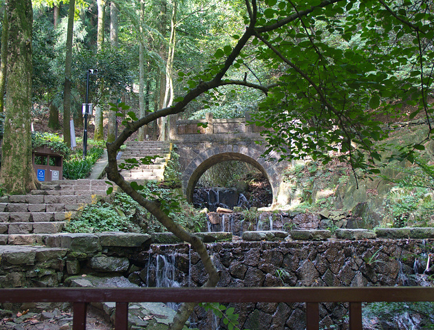 游银铃池潘家花园下山