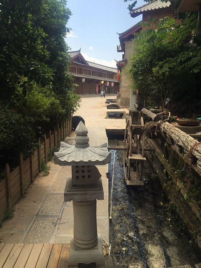 丽江束河古镇-石莲古寺