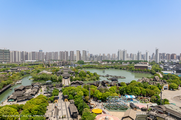 遊客能夠從高空領略淹城遺址三城三河全貌