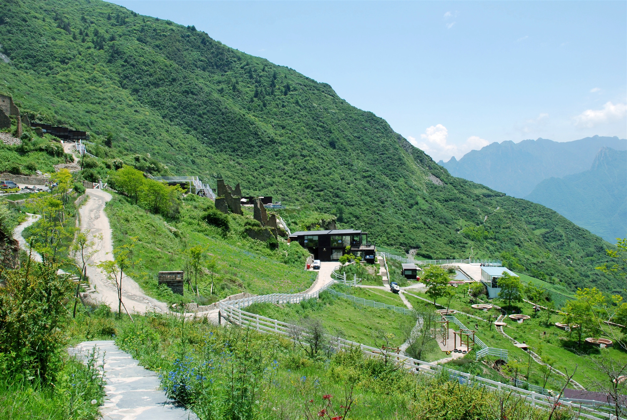 浮云牧场四川阿坝网红打卡酒店