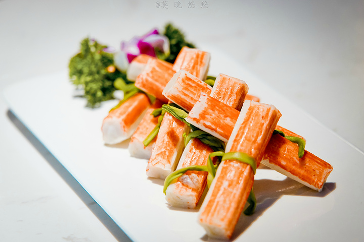 小伙伴喜欢吃的蟹柳,摆盘十分好看.