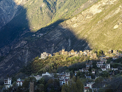 墨尔多神山旅游景点图片