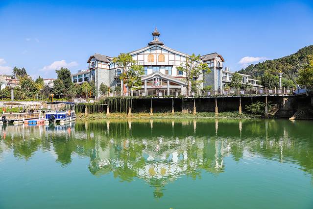 6月凤龙湾吹来25的风