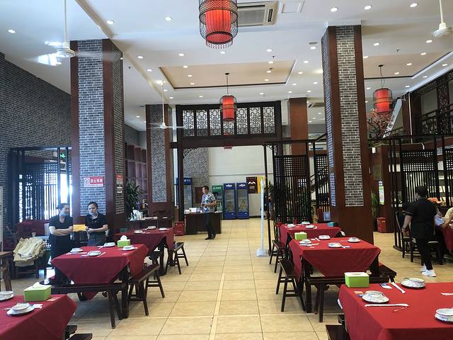 侬佳蒸菜馆(听潮店)