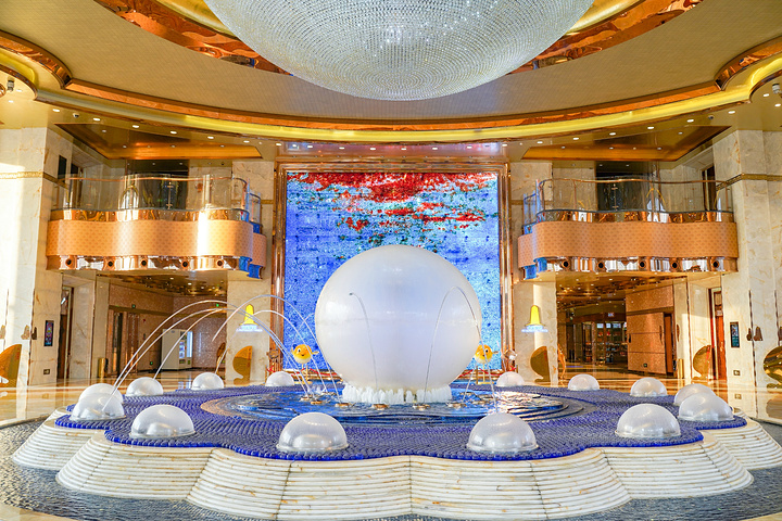 "中洋金砖酒店是一家融合当今世界12种功能酒店精华的集大成，更是科技、生态、艺术和文化的碰撞之地_海安中洋金砖酒店"的评论图片