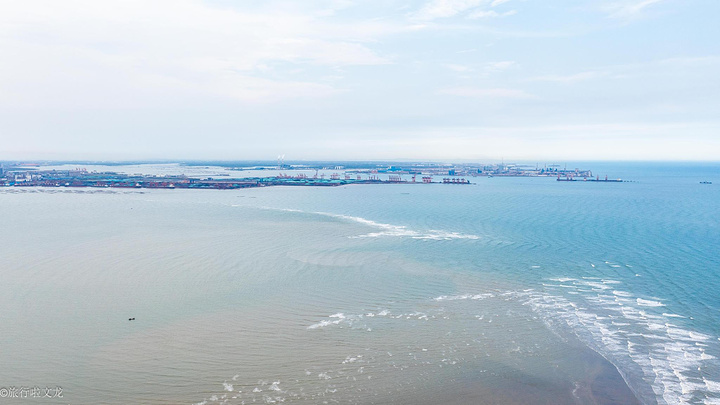 "在 防城港 的白浪滩，这个休闲度假景区展现的淋漓尽致。 防城港 市 中国 唯一一个沿海和延口岸的地方_白浪滩"的评论图片