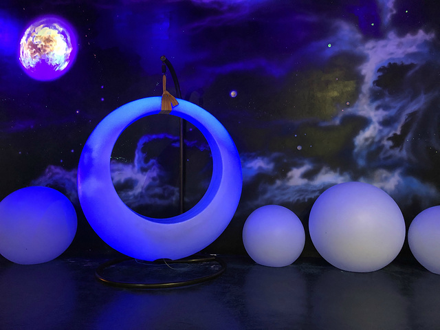 上海外滩星空错觉艺术馆是一个很适合带孩子或