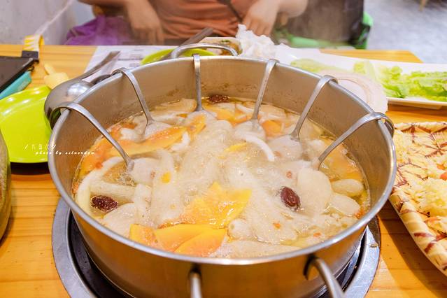 嗲嗲的椰子鸡(大东海店)