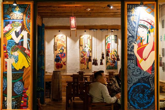 滇西王子·云南26民族风情美食餐厅(五一街店)