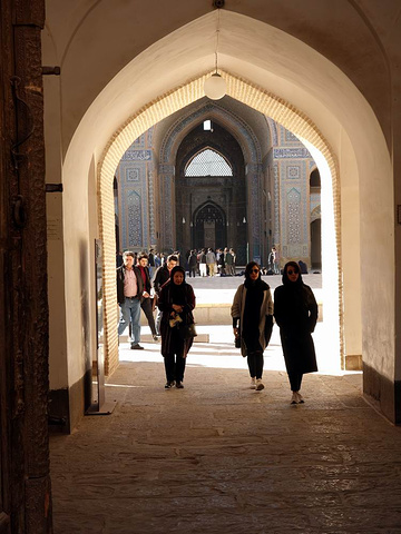 "我们参观了据说是伊朗历史最久，规模最大的清真寺——聚礼清真寺(Jame Mosque of Yazd_亚兹德老城"的评论图片