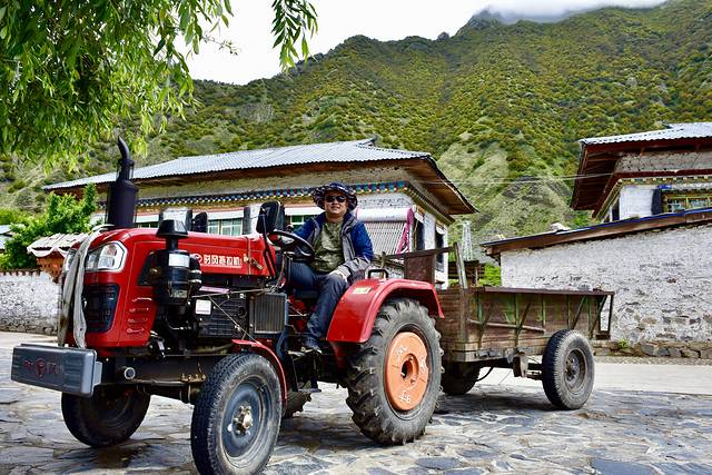 秀巴千年古堡群