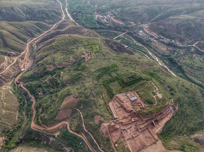 陕西神木石峁遗址图片