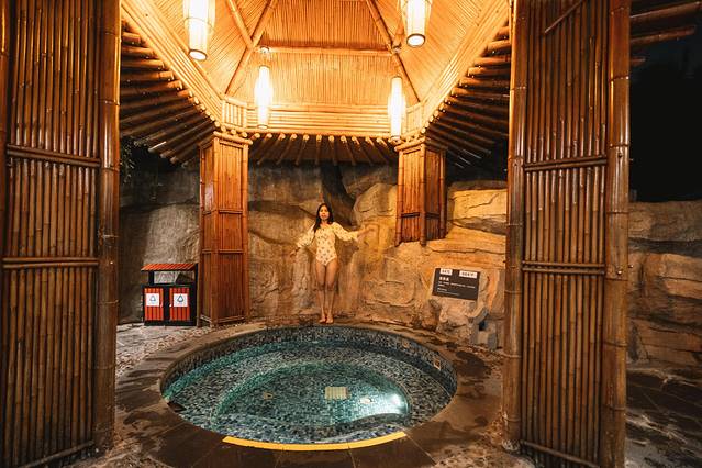 海口观澜湖火山温泉谷