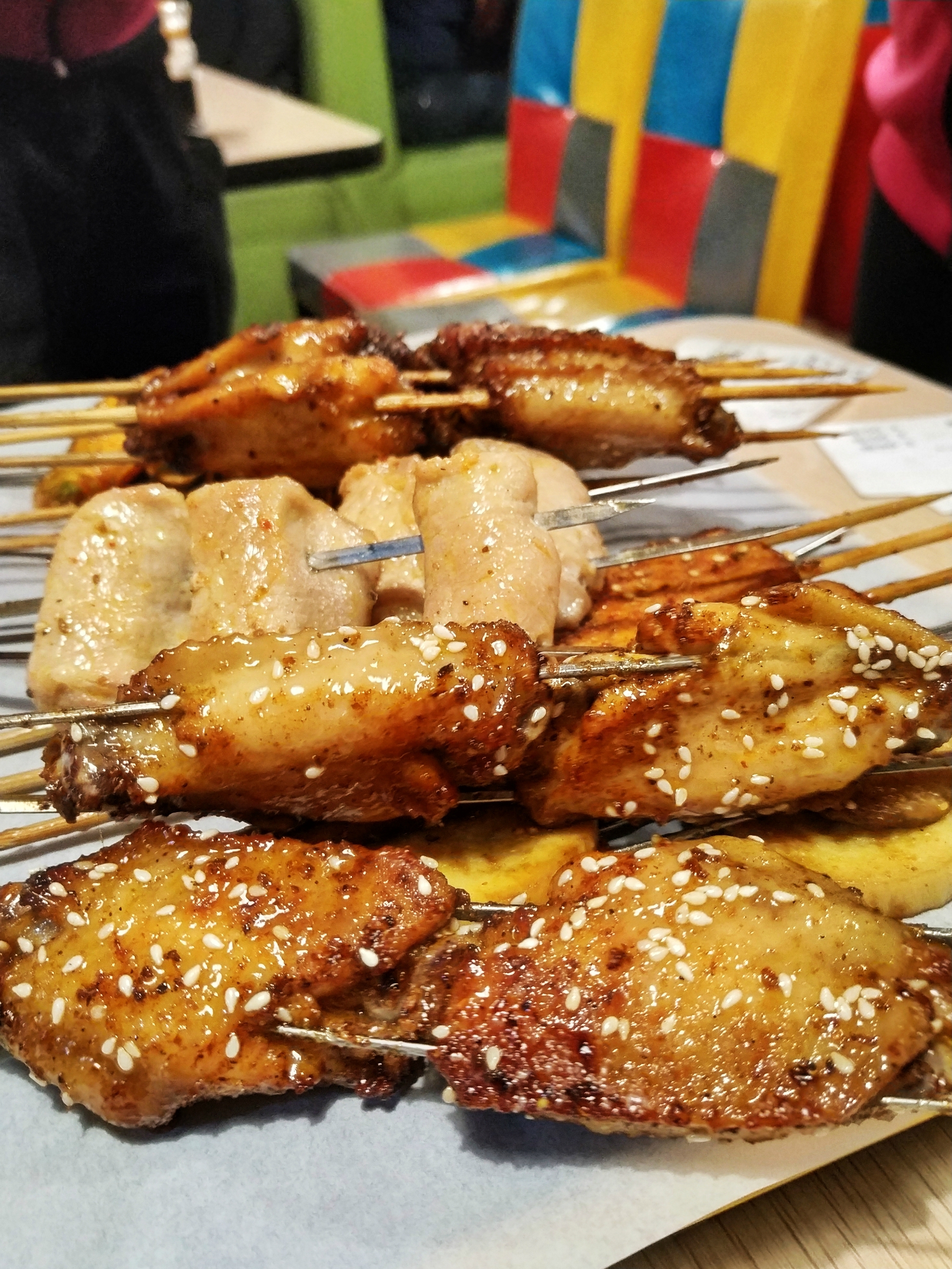 2021巨好吃烤翅烧烤店美食餐厅,是吃了很多年的小店,有人情.