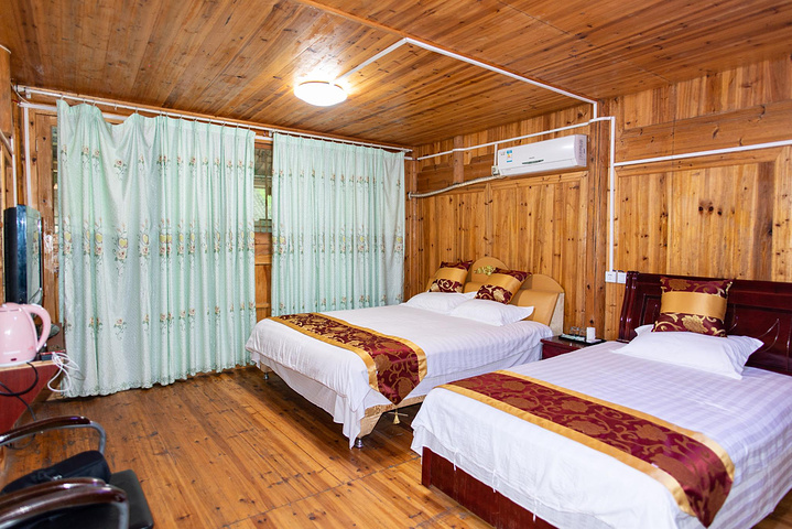 可以想体现侗家风格的特色小院,可以到不远处的寨沙侗寨下榻,越来越