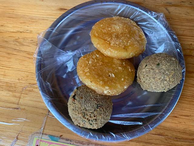 老丁字口洋芋粑(小吃街店)