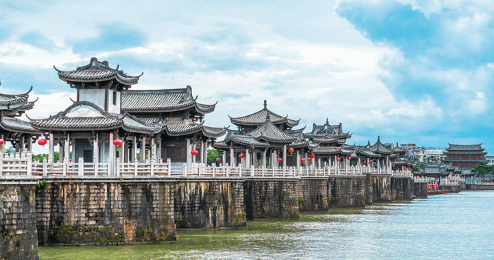 广济桥俗称湘子桥.