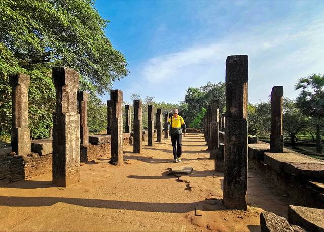 波罗那鲁瓦古城