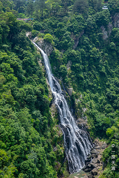 虹山瀑布风景区图片