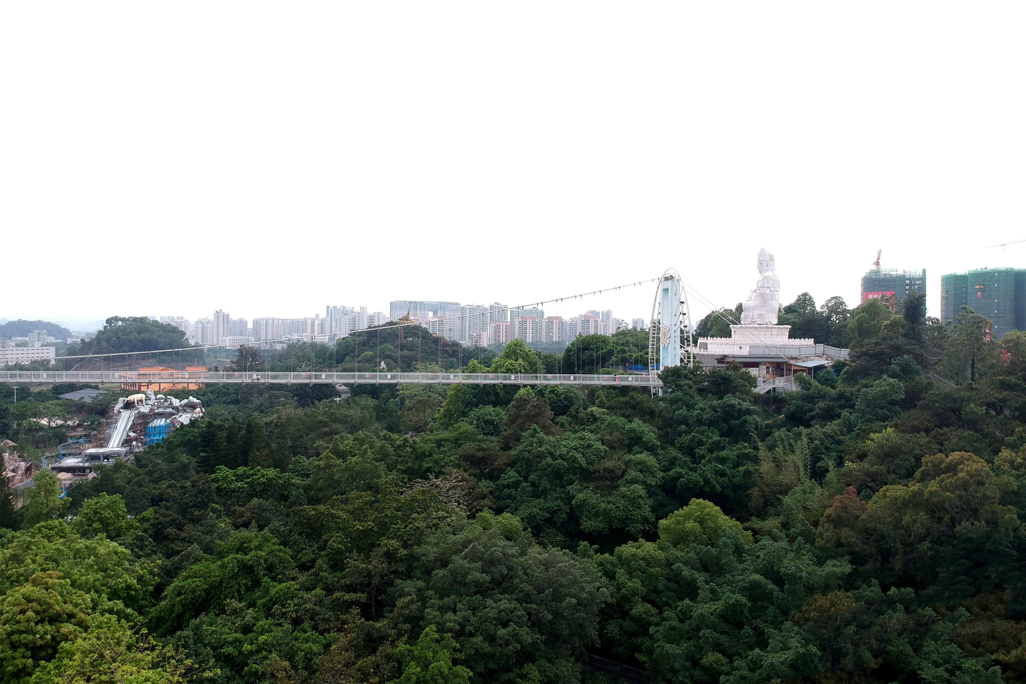 要的还是声色光影的动画效果玻璃瞬间像是裂成了一块