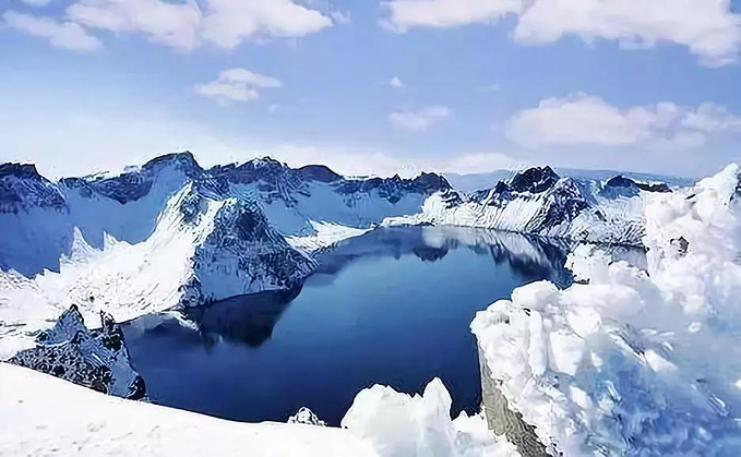 走进银装素裹的冰雪童话世界,长白山的冬天尽显魅力