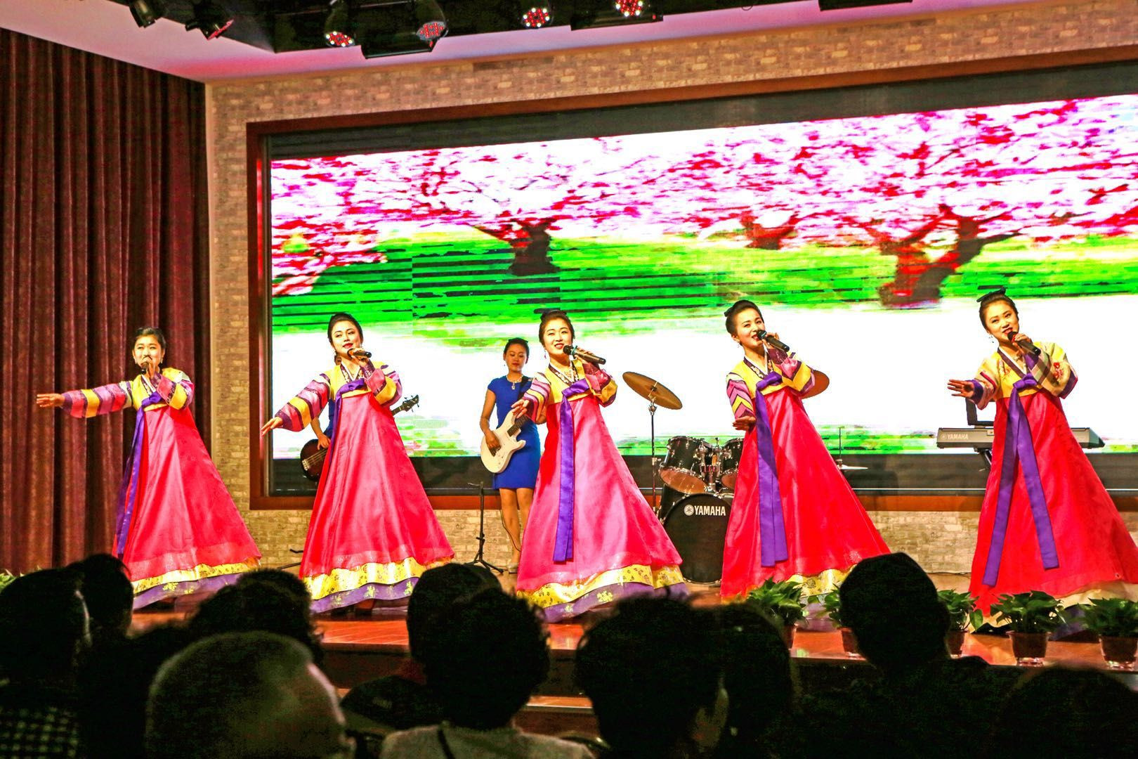 北京青年的丹东之旅——在中朝文化展览馆品美食、看歌舞、赏画展！妙哉！