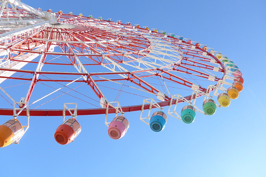 调色板城大摩天轮