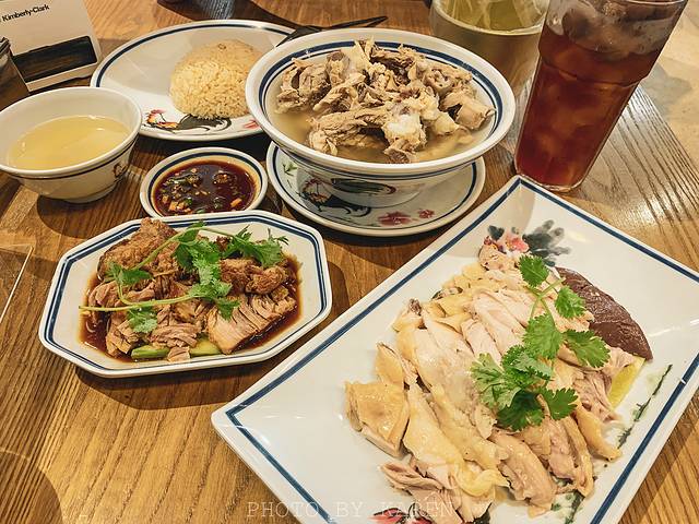 红大哥水门鸡饭