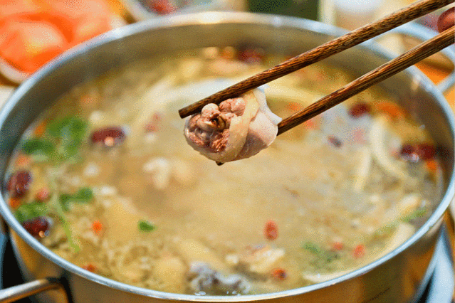 嗲嗲的椰子鸡(大东海店)