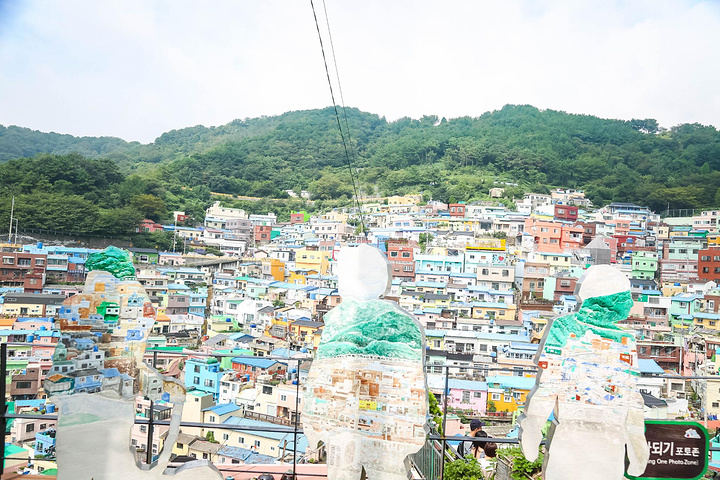 "更多的美景，还是需要你亲自过来感受。甘川文化村，现在已经成了很多文艺青年来 釜山 必打卡的景点之一_甘川文化村"的评论图片