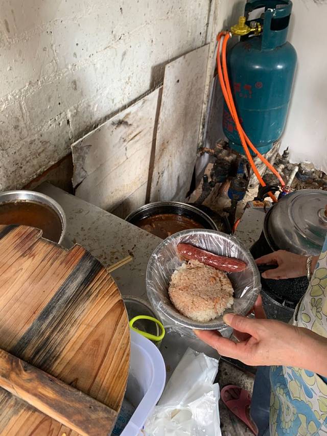 梁阿婆廿年老牌扣肉糯米饭