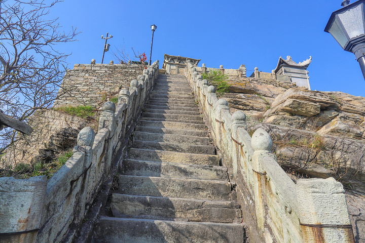 "这八大风景分别位于木兰山、木兰湖、木兰天池、木兰古门、清凉寨、木兰草原、农耕年华、云雾山这八大景区内_木兰山"的评论图片