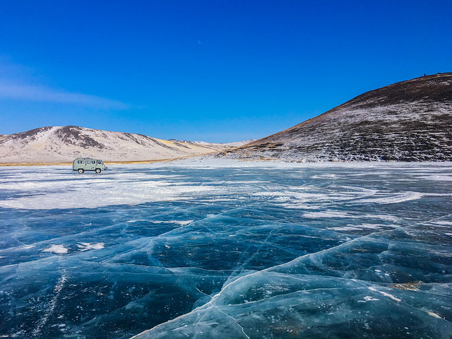 "往 贝加尔湖 的一路，信号会非常差， 俄罗斯 当地的信号塔基本是失联的，然而 中国 移动依然坚挺_贝加尔湖"的评论图片