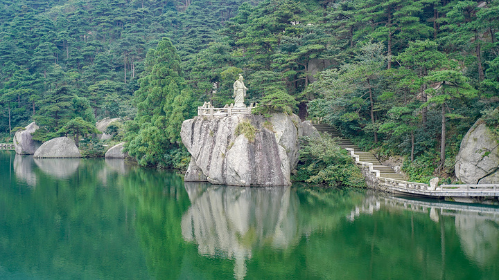 "...超高压变质带，堪称世界上最美的花岗岩地貌，地位不言而喻，此番安徽之行，便是冲着天柱山的美名而来_天柱山"的评论图片