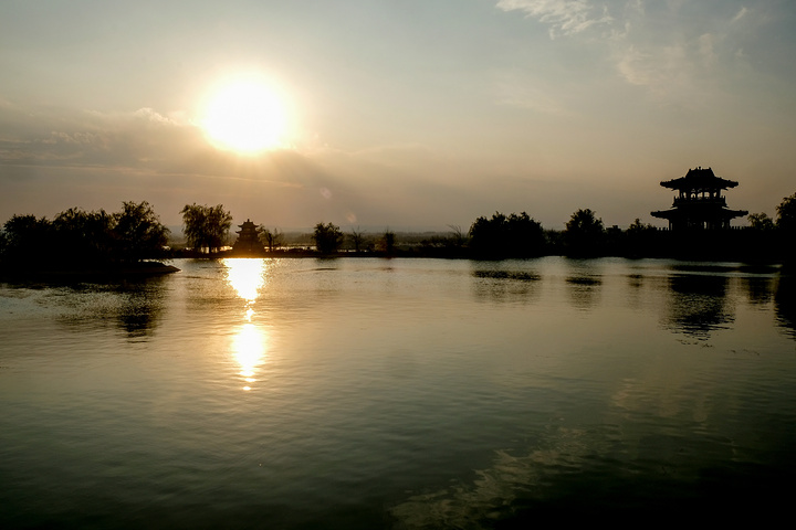 "中华黄河坛，位于宁夏回族自治区吴忠青铜峡风景区，是黄河金岸的标志性建筑_中华黄河坛景区"的评论图片