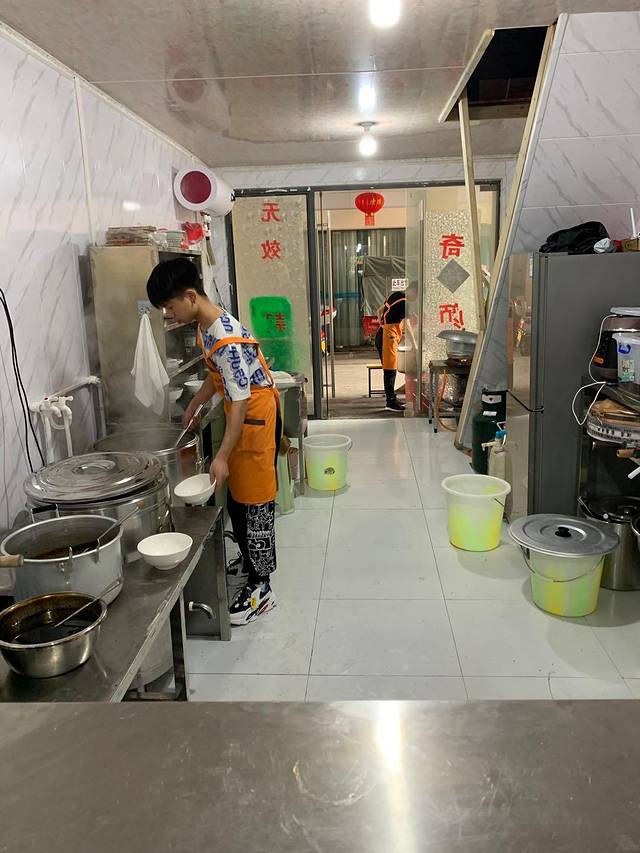 支记牛肉馆(东方商城店)