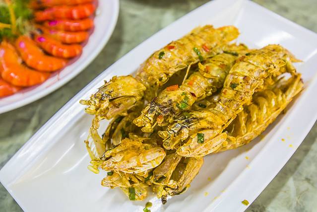 四川小胡子海鲜(吾悦广场店)