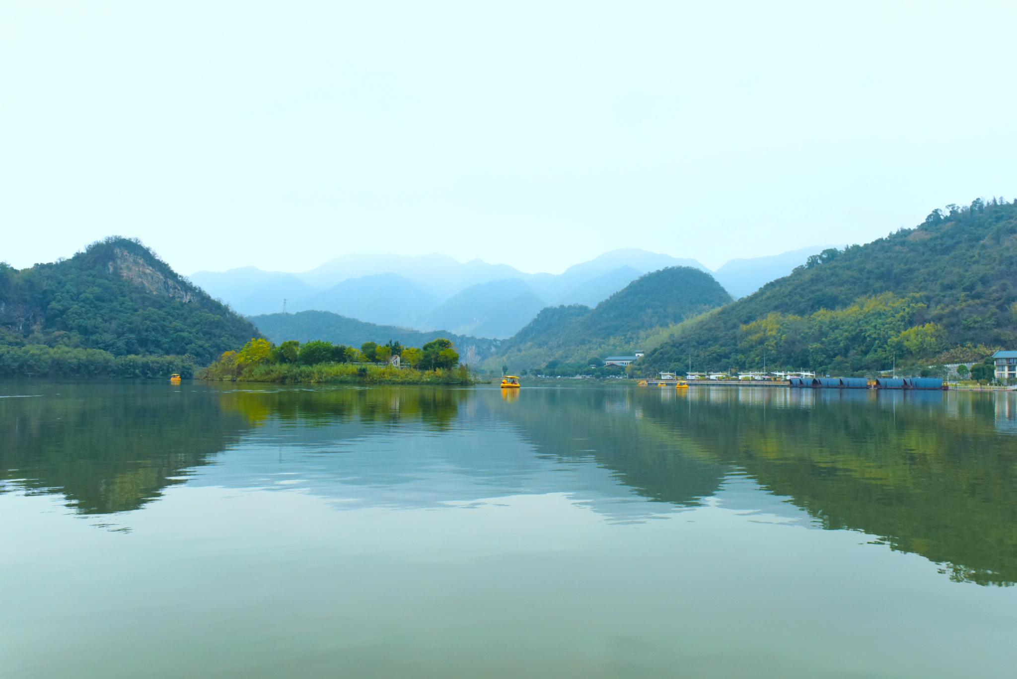 来清远看广东山水桂林，探险岭南第一溶洞，娱乐项目超刺激！