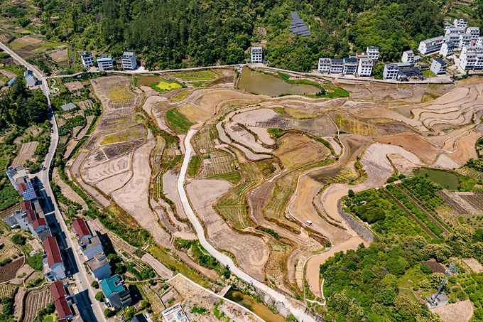 溶江乡上官坑村图片