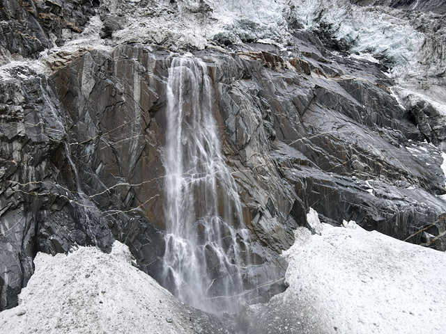 "_海螺沟冰川森林公园-大冰瀑布"的评论图片
