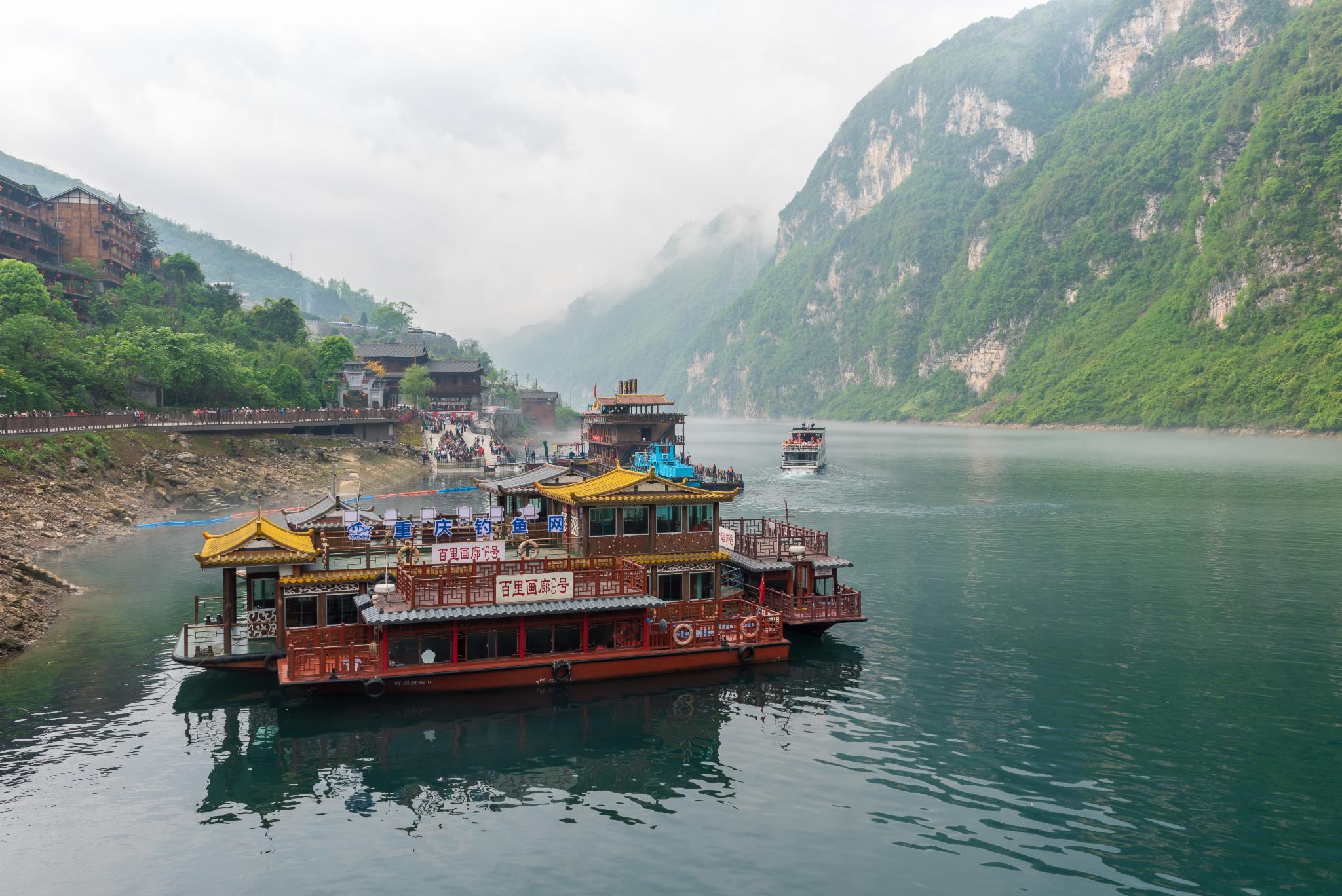 中国第一水乡周庄航拍图，乘船游周庄 醉美不过江南水乡。@周庄