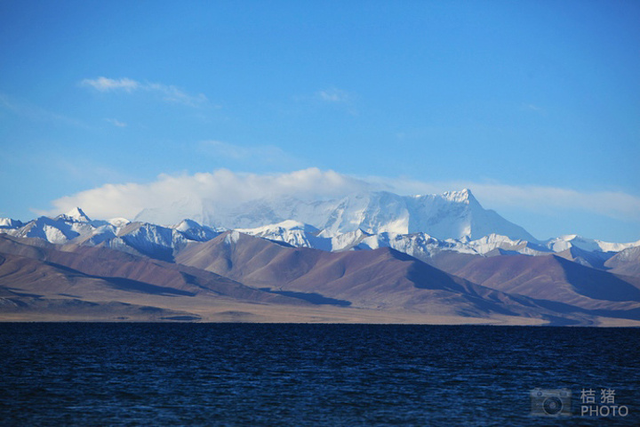 "...湖水与相依傍的念青唐古拉山了，这两者的魅力几乎吸引着所有前往藏区的游客，争相前来一睹他们的风采_纳木湖乡"的评论图片